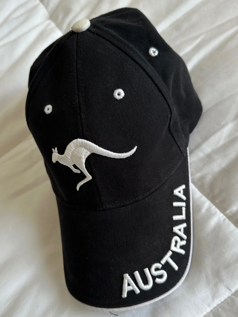 Australia kangaroo baseball cap black